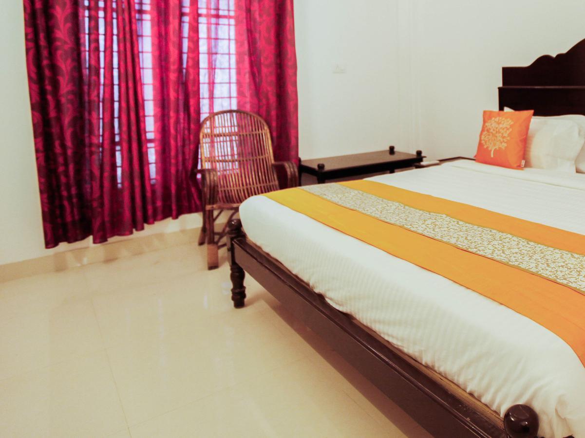 Oyo 4867 Royal Homes Alappuzha Exterior foto